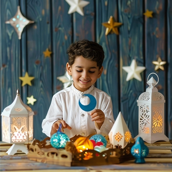 muslim-kid-preparing-decorations-ramadan (1)
